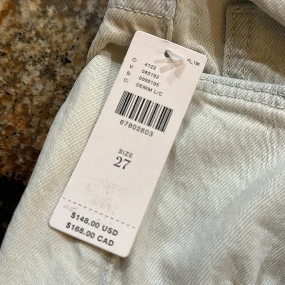 NWT Anthropologie, Pilcro mid rise boyfriend distressed jeans - Picture 9 of 9